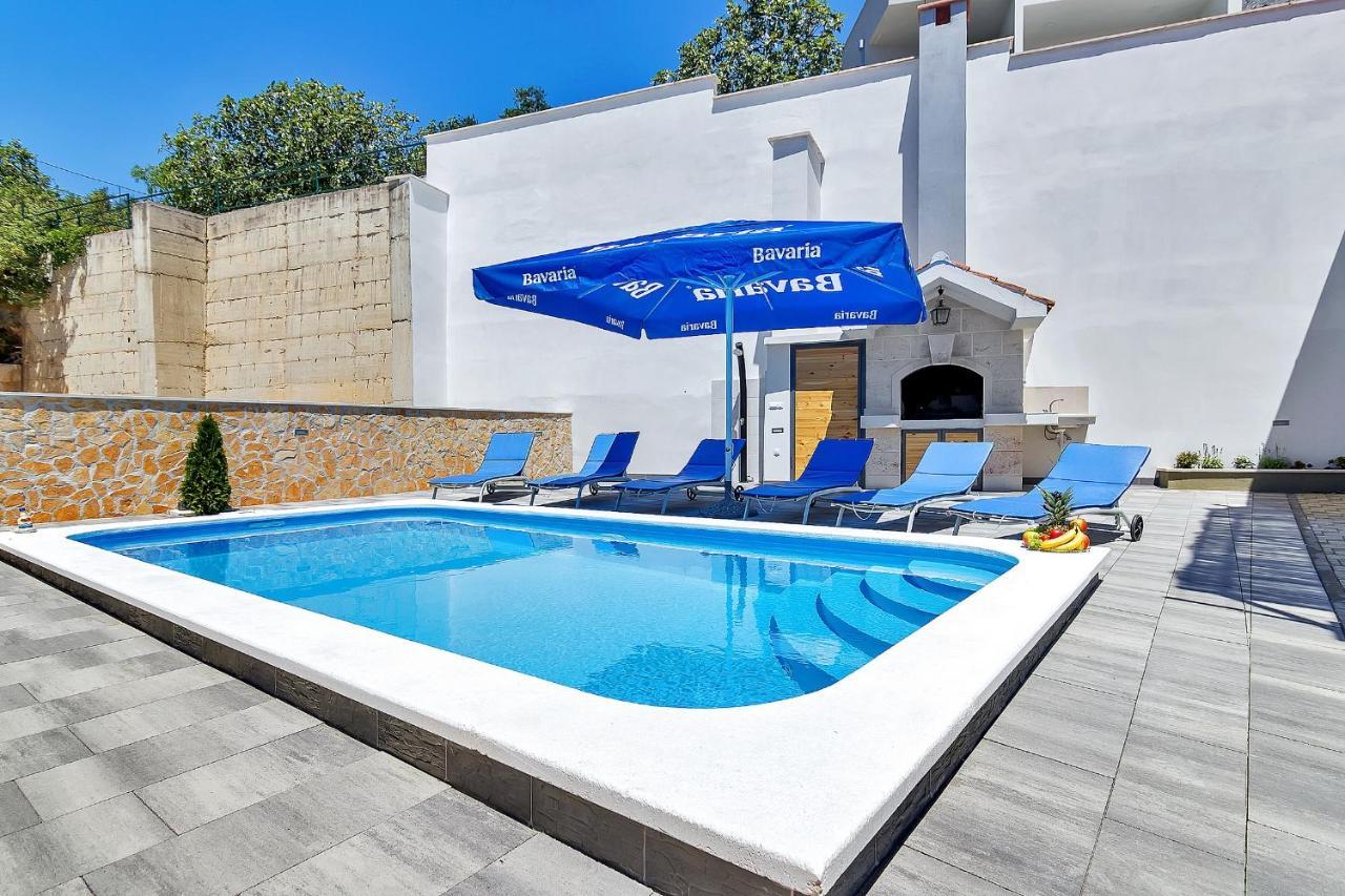 Nadea - With Private Pool Makarska