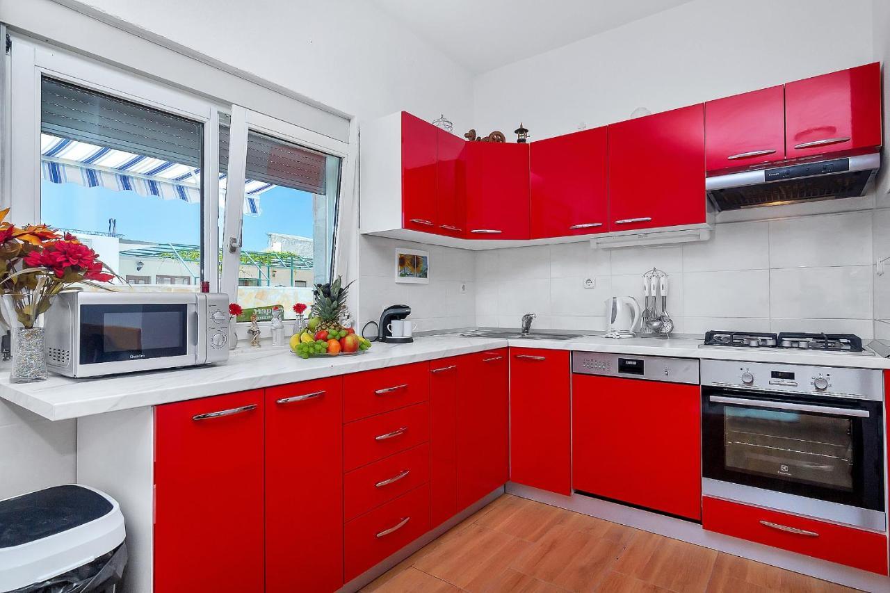 Nadea - With Private Pool * Makarska