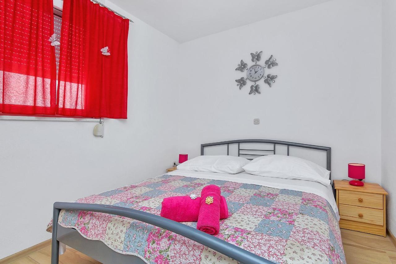 Nadea - With Private Pool * Makarska